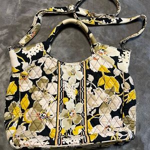 Beautiful Vera Bradley handbag.